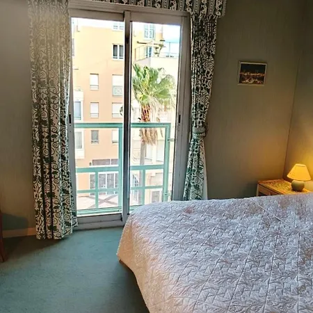 Daire In Port With Sea And Marina Views *